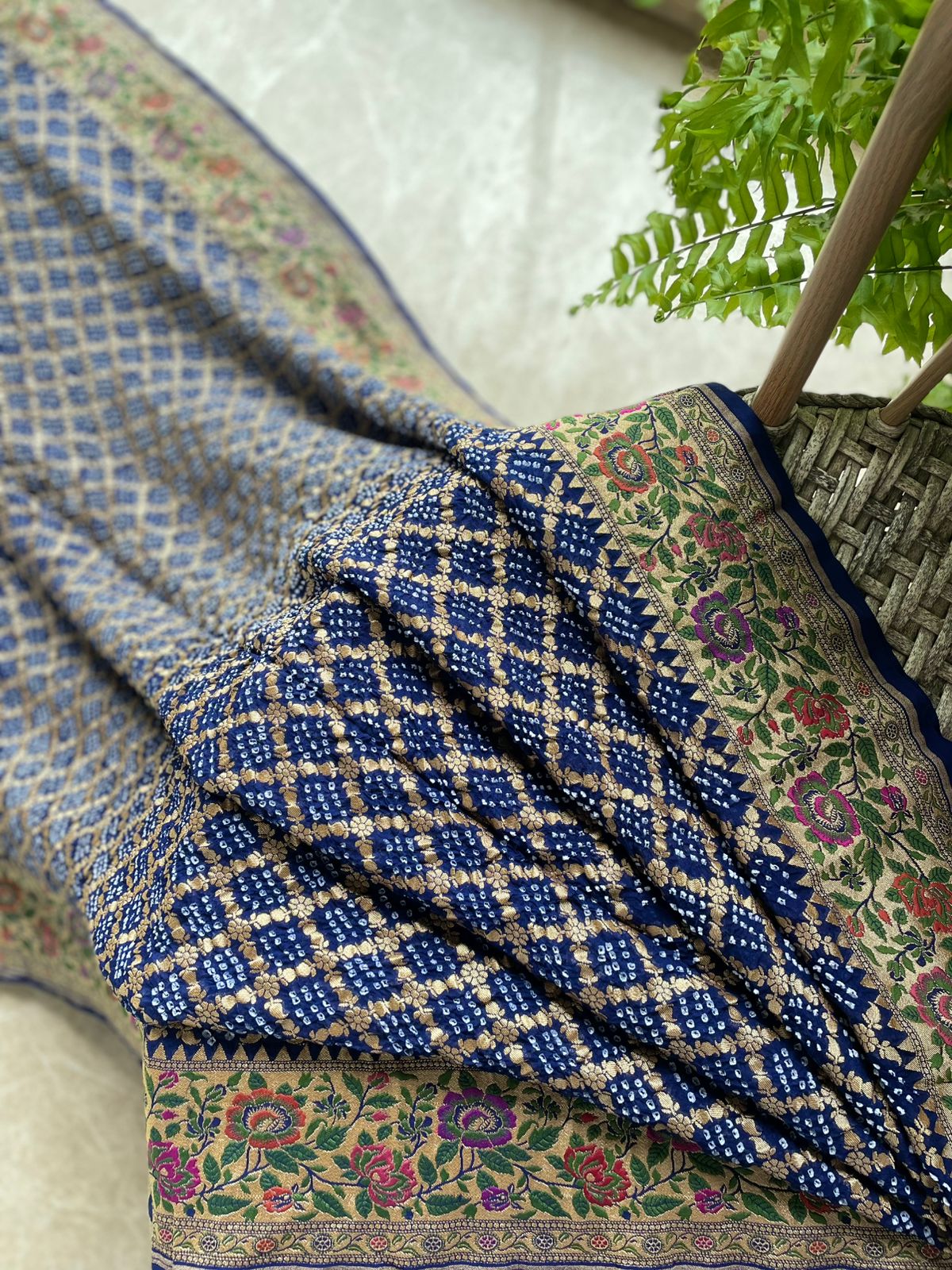 Diti - Brilliance Meenakari Motif Saree