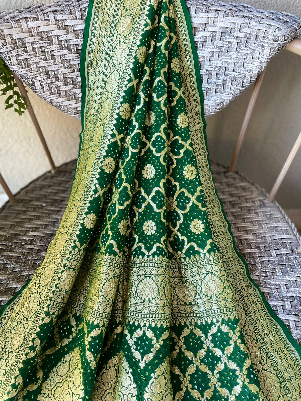 Aahana - Green Bandhani Banarasi Dupatta