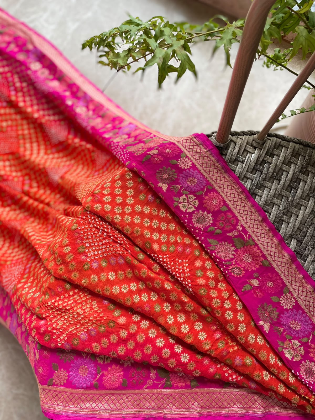 Yukti - Pink & Orange Tilfi Meenakari Bandhani Saree