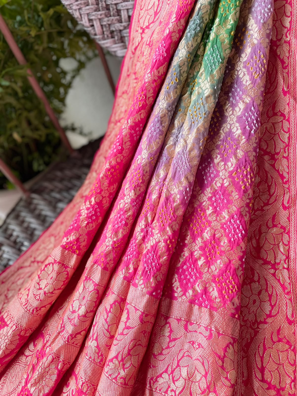 Maanvi - Rani Pink & Green Bandhani Banarasi Dupatta