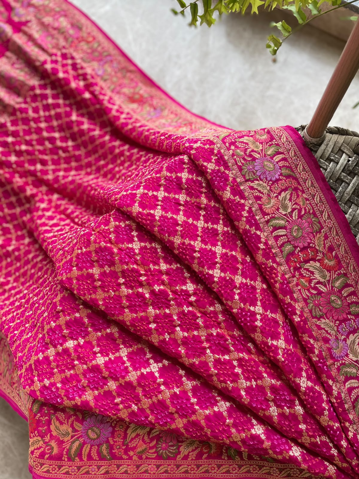 Malavika - Pink Tilfi Meenakari Bandhani Saree