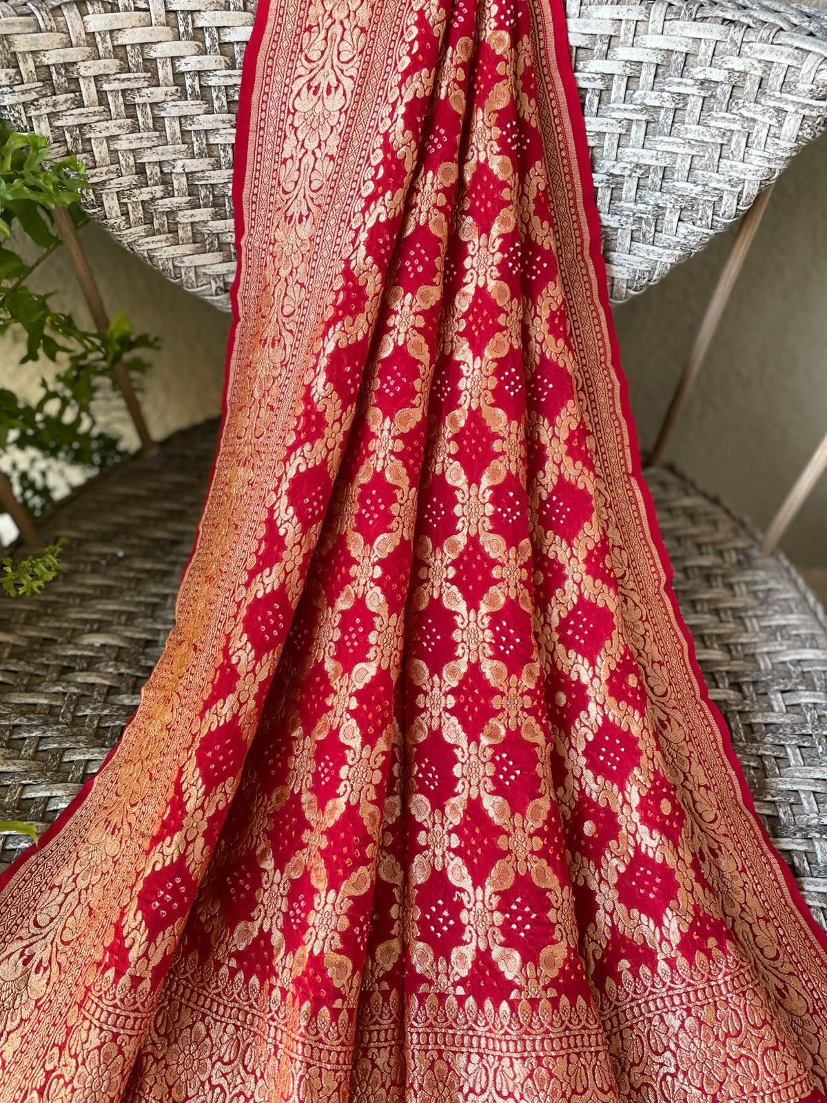Riwaayat - Red Bandhani Banarasi Dupatta