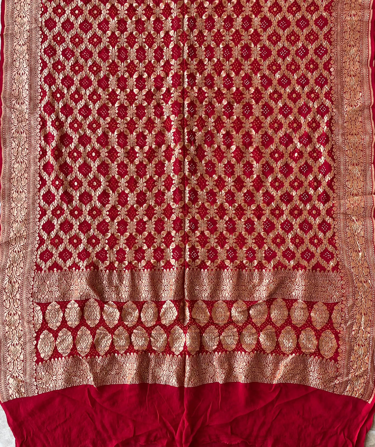 Riwaayat - Red Bandhani Banarasi Dupatta