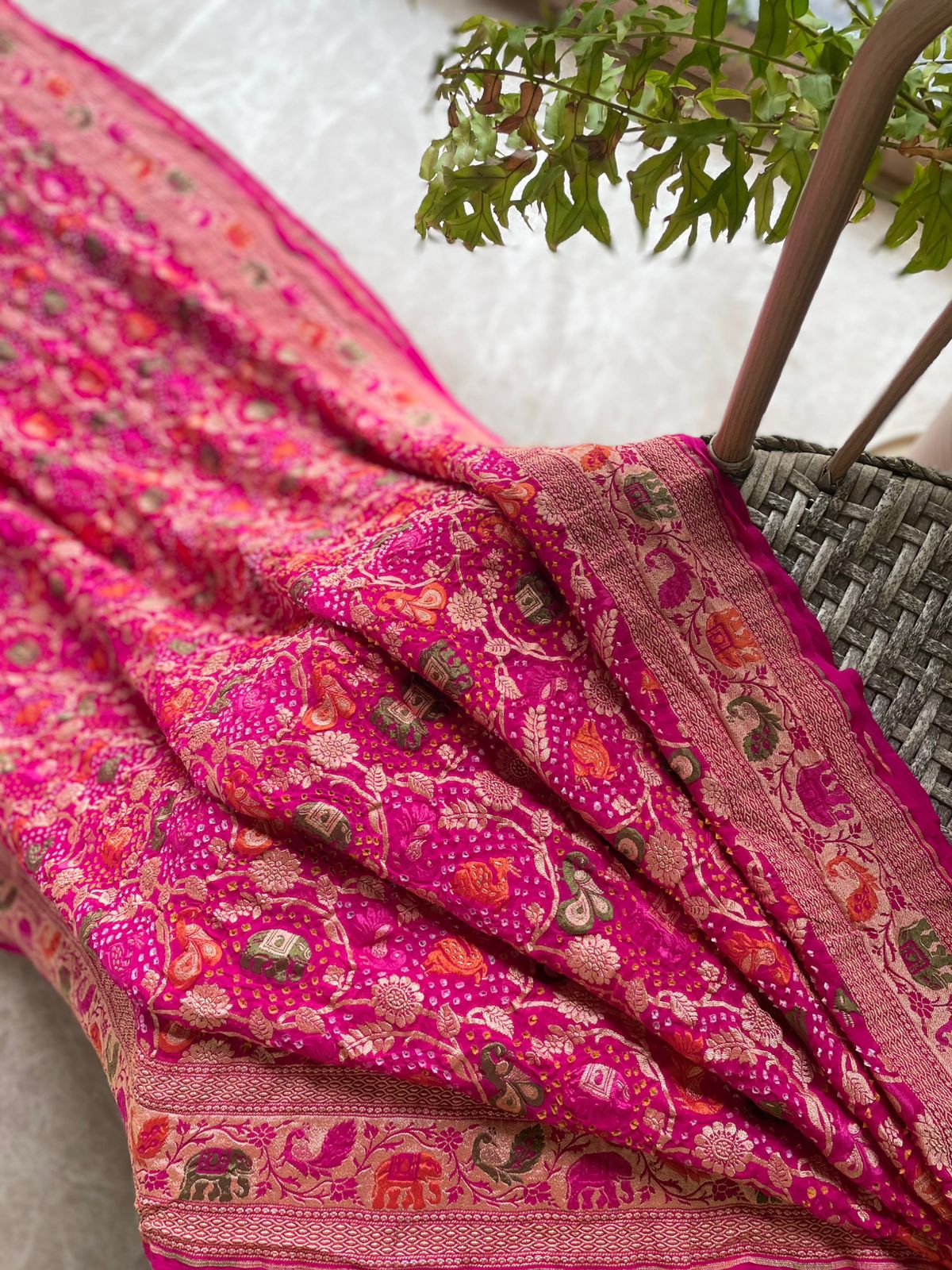 Vritti - Pink Tilfi Meenakari Bandhani Saree