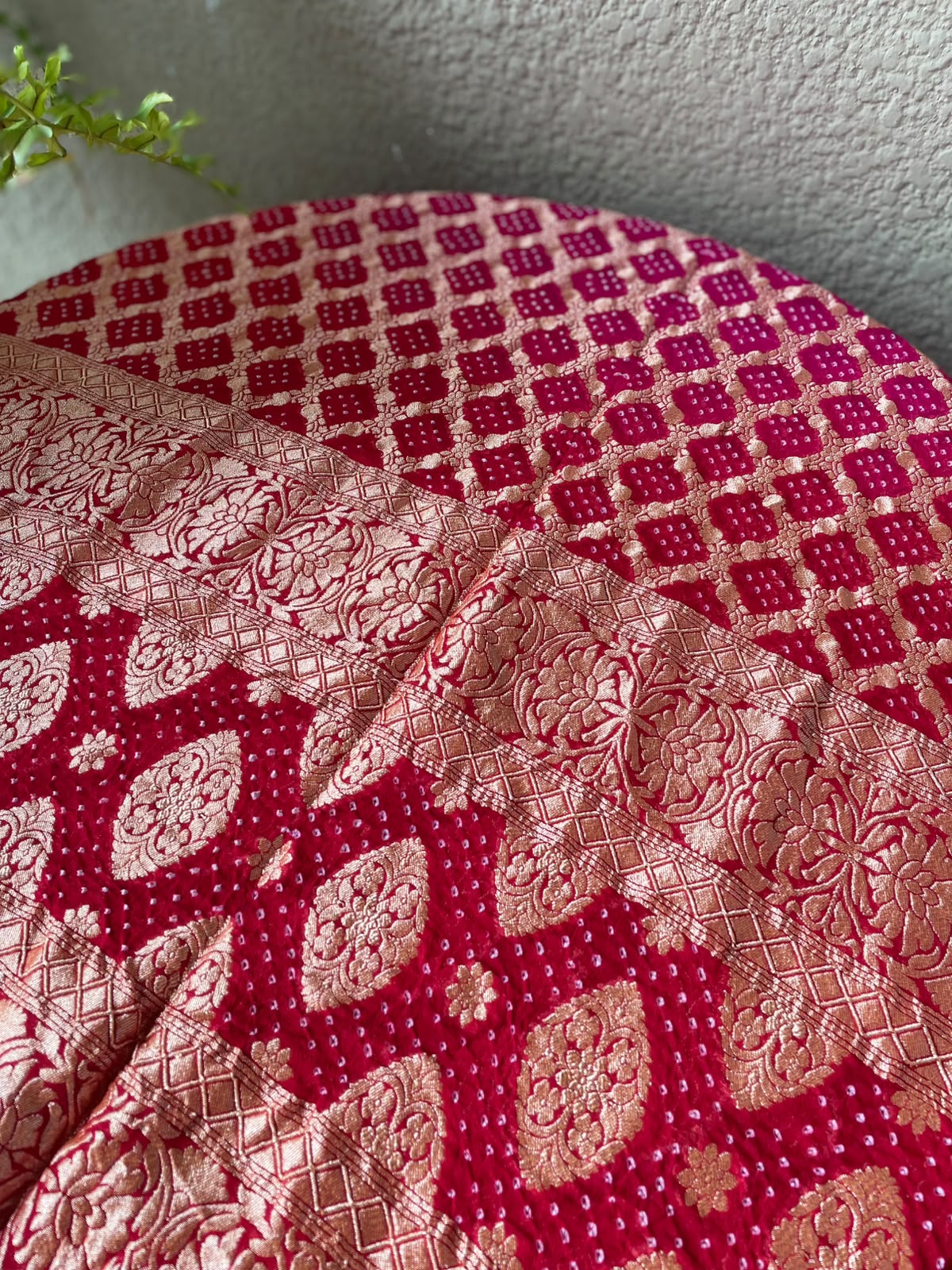 Mansi - Red & Pink Bandhani Banarasi Dupatta