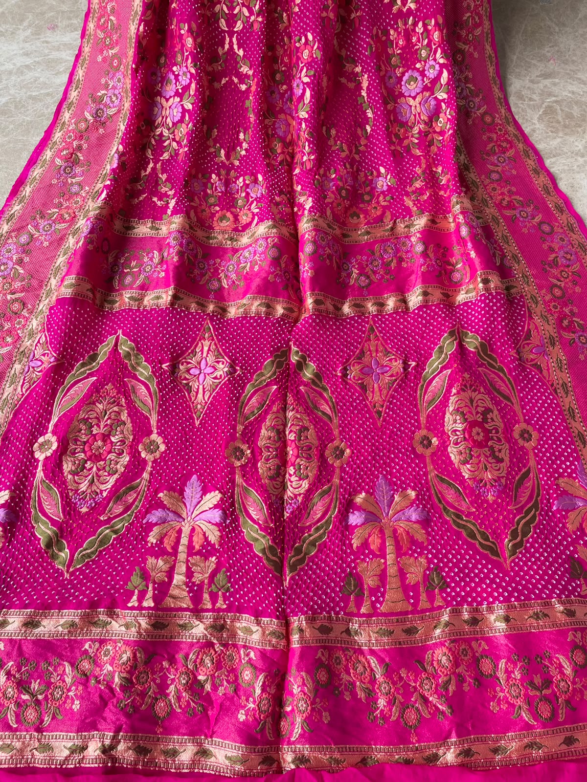Ritija - Pink Tilfi Meenakari Bandhani Saree