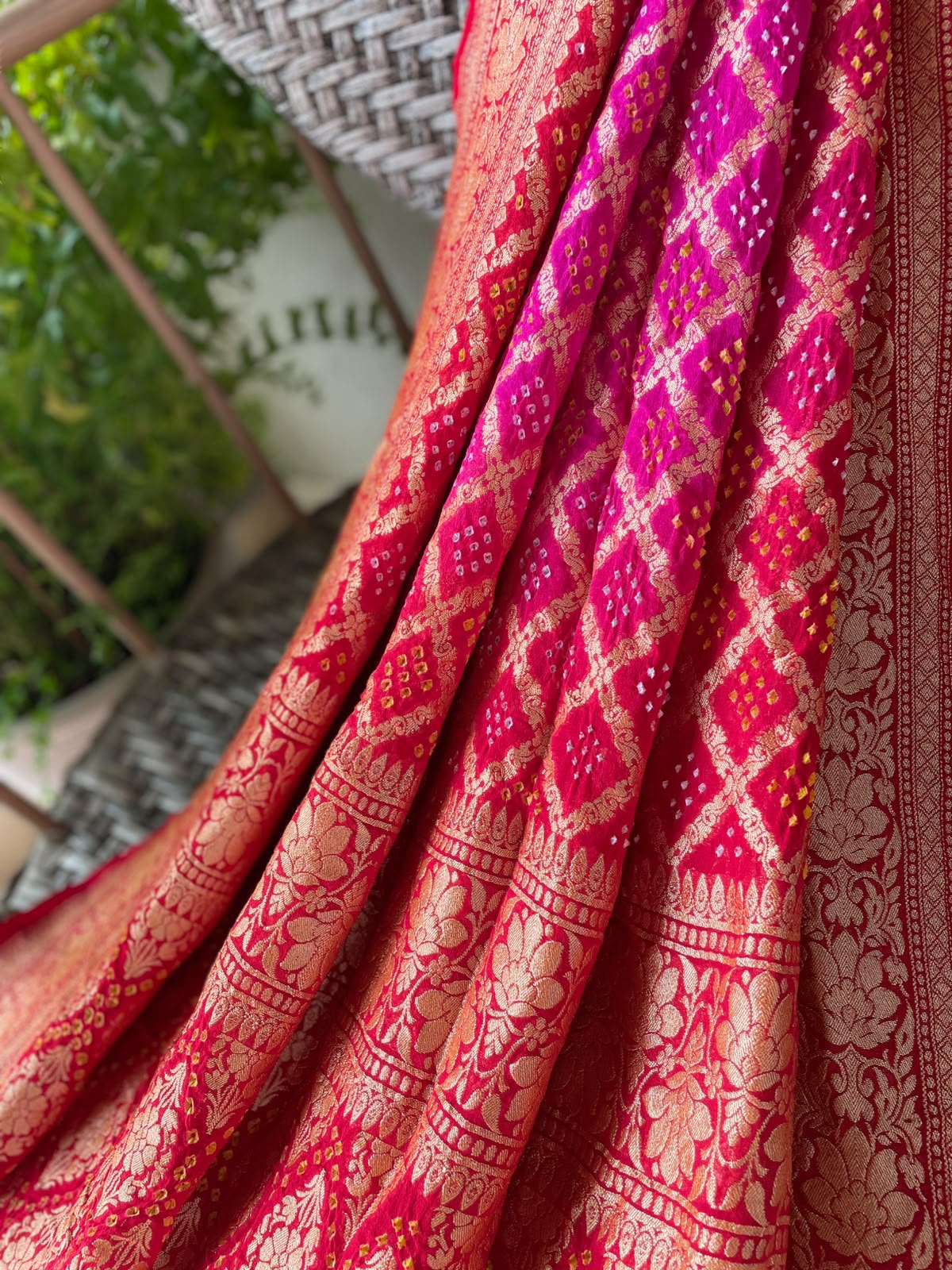 Preet - Red & Pink Bandhani Banarasi Dupatta