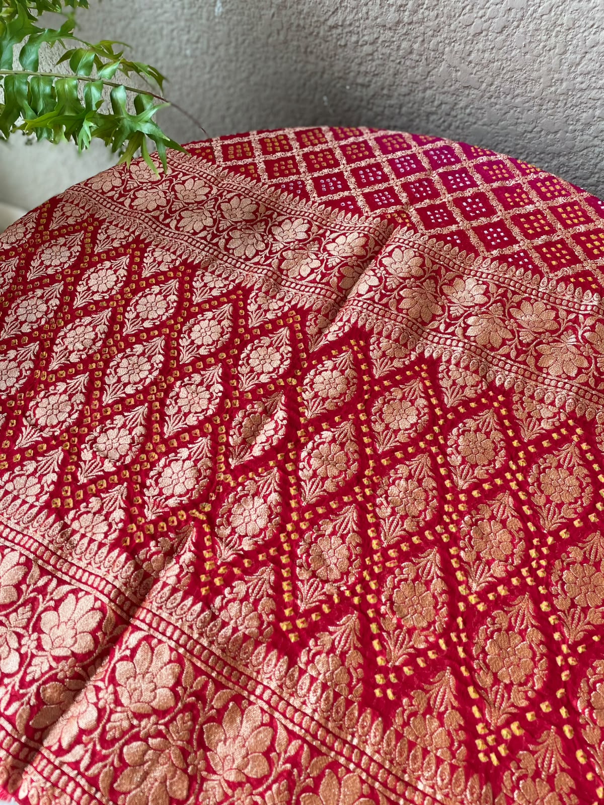Preet - Red & Pink Bandhani Banarasi Dupatta