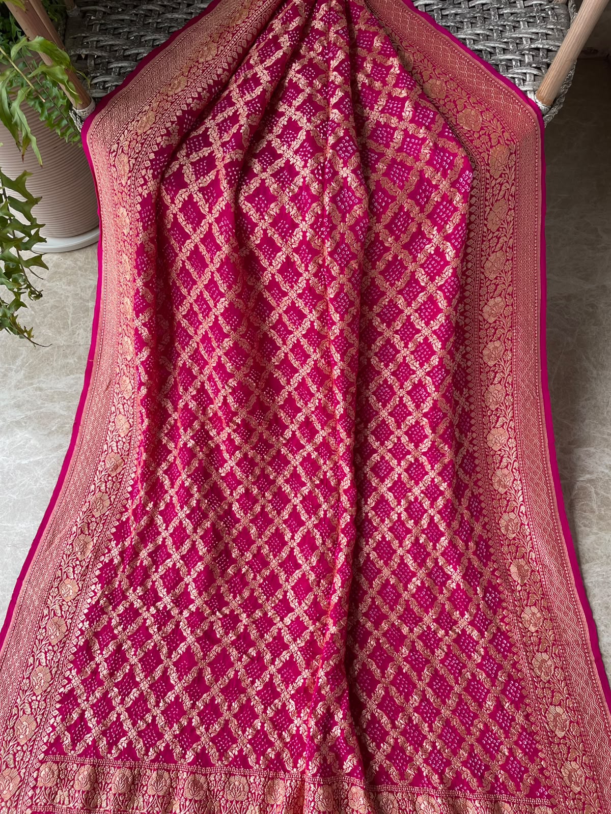 Vaishali - Pink Bandhani Banarasi Saree