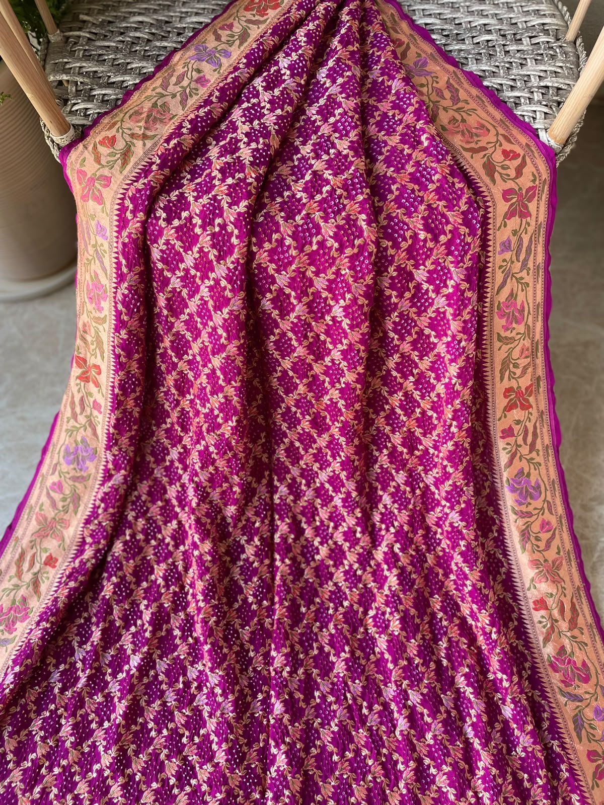 Taara - Magenta Tilfi Meenakari Bandhani Saree