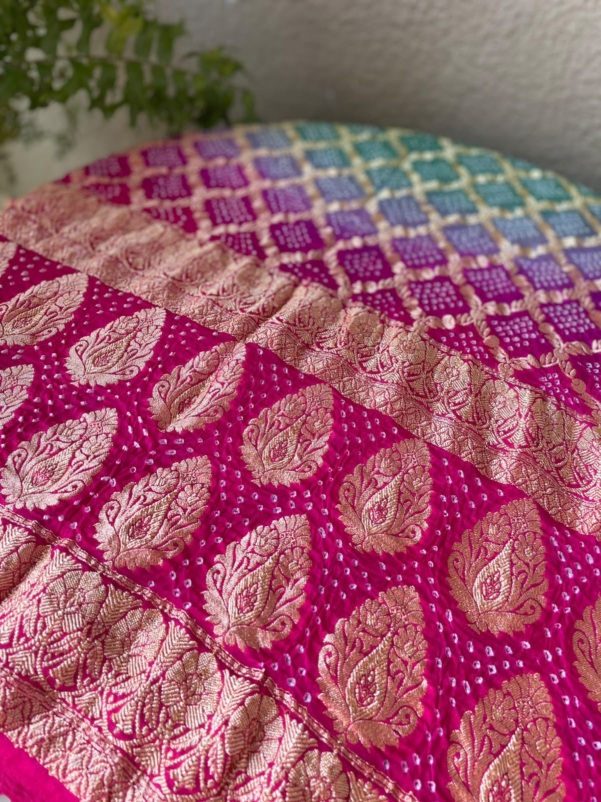 Maanvi - Rani Pink & Green Bandhani Banarasi Dupatta