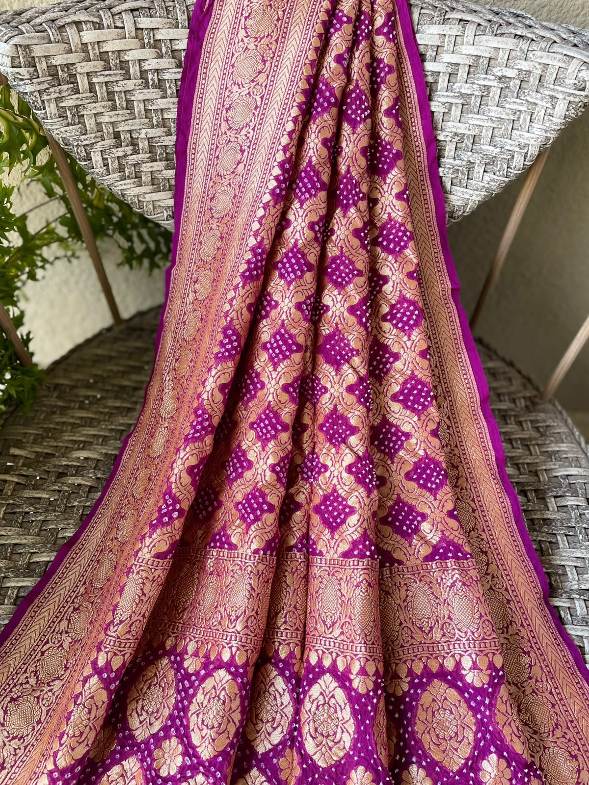 Zeenat - Magenta Bandhani Banarasi Dupatta