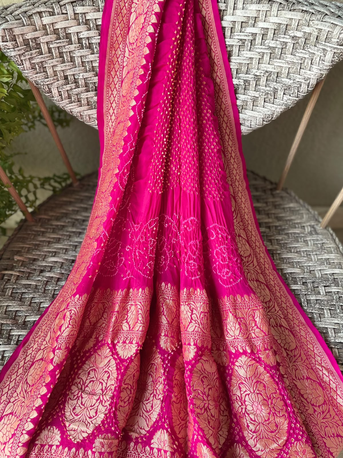 Mukta - Pink Bandhani Banarasi Dupatta