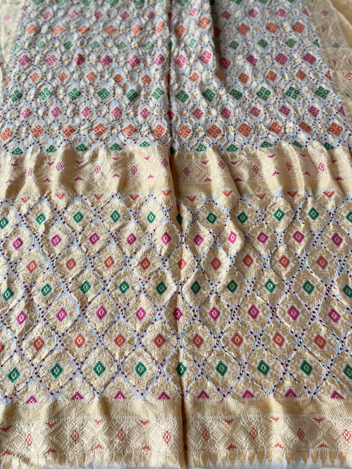 Vaani - Ivory Meenakari Bandhani Saree