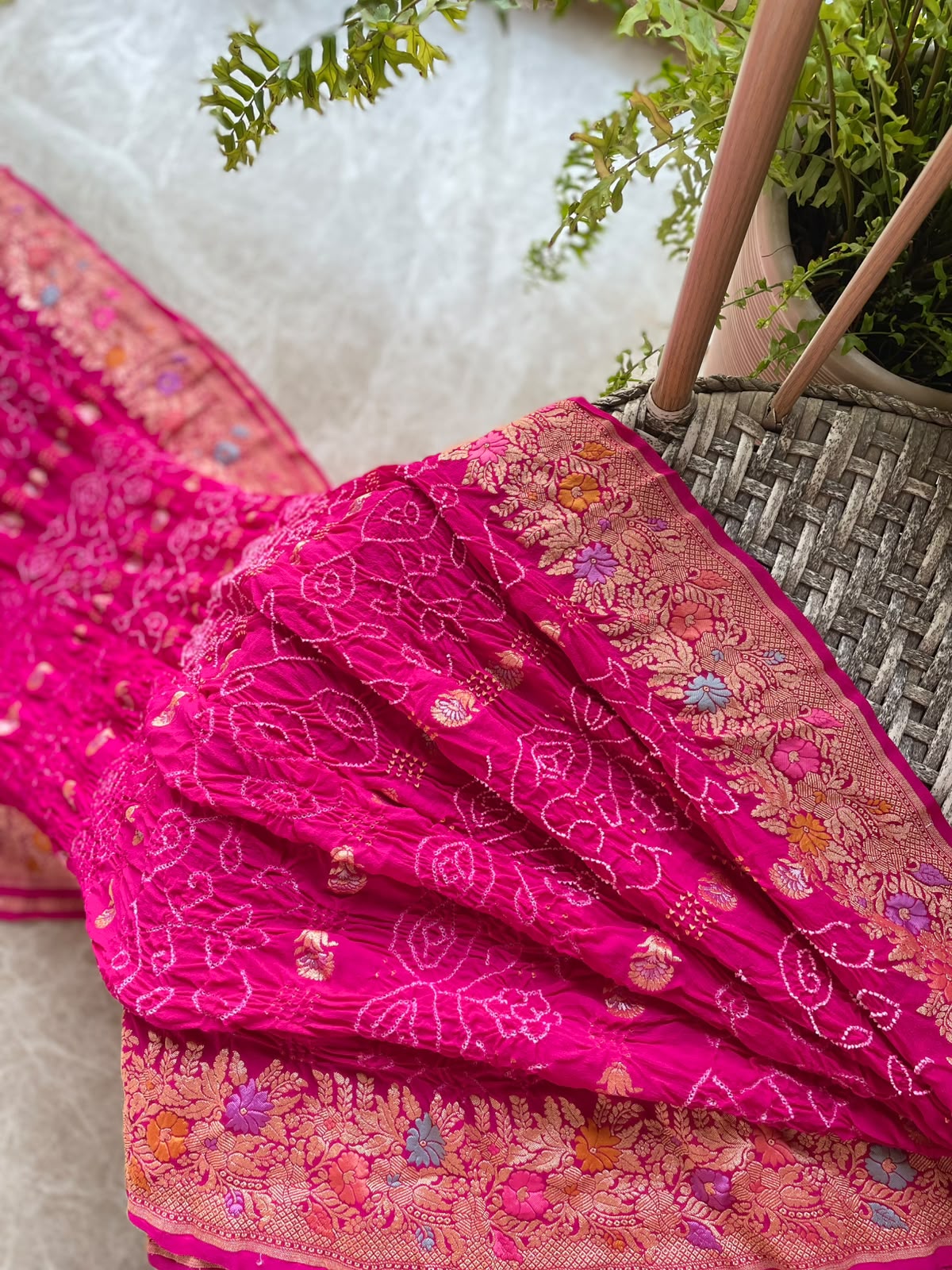 Aashita - Pink Tilfi Meenakari Bandhani Saree